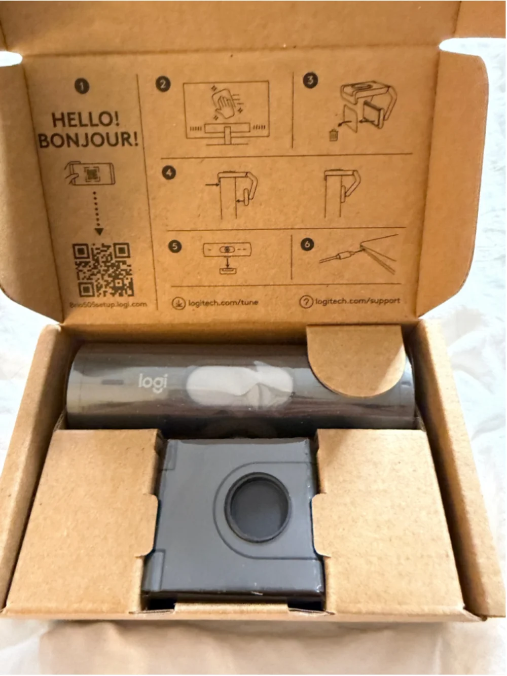 NEW Logitech Brio 505 Full HD 1080p Webcam auto Light Correction framing